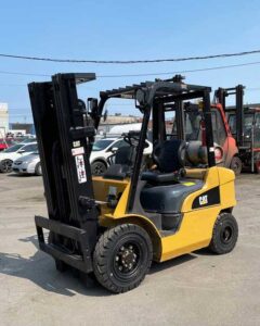 LPG Forklift outdoor Caterpillar 2P5000 » Forklift Plus