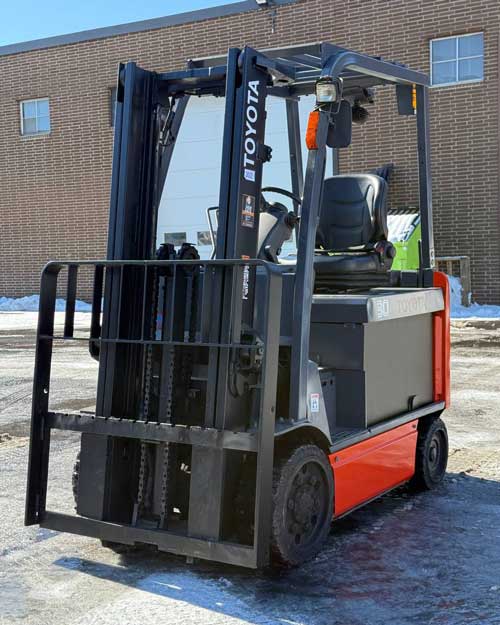 Forklift Toyota 8FBCU30